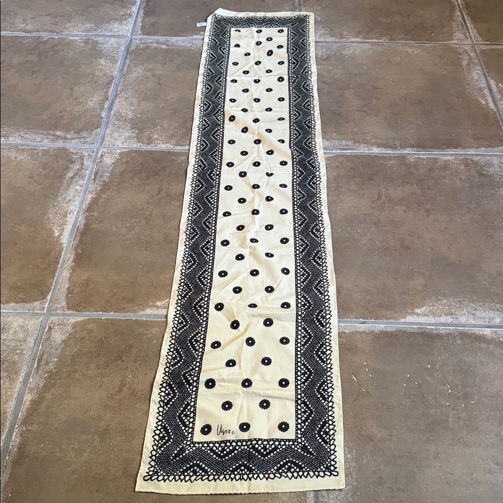 Vintage Vera Neumann Long Scarf – Lace Print Border 
Scarf - Picture 2 of 9
